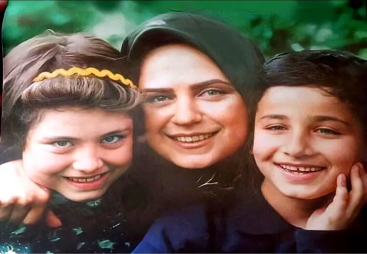 قابی از بازیگر دنیای شیرین و همسرش در یک مراسم