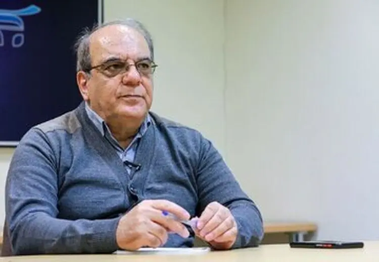 توصیه عباس عبدی به همسر رییسی: دنبال فشار بیشتر به دانشگاه‌ها نباشید که دینداری از آن بیرون نخواهد آمد