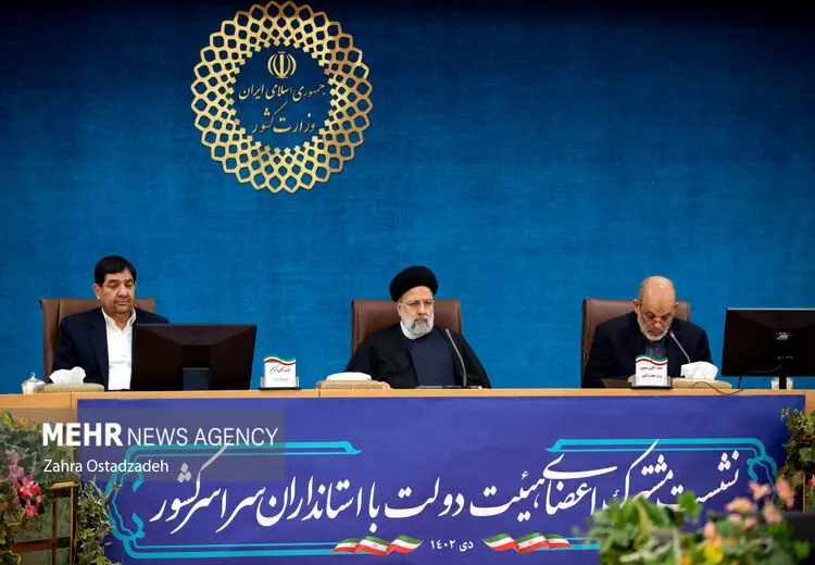 روزنامه جمهوری اسلامی: دولت رییسی، دولت تکذیبیه است!/ مردم مشکل جدی کمبود دارو دارند، دولت لاپوشانی می کند
