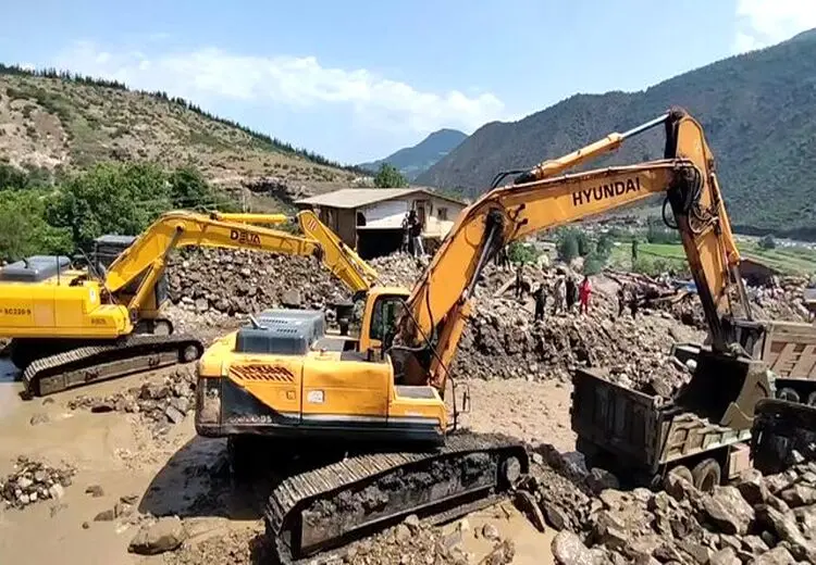 محور فیروزکوه تا اطلاع ثانوی مسدود است