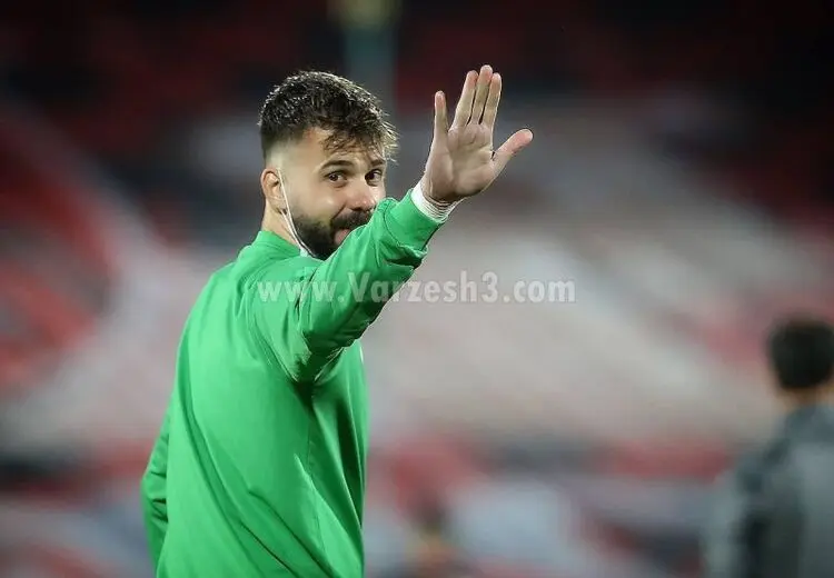 استوری تند رادوشویچ در مورد پنجره پرسپولیس