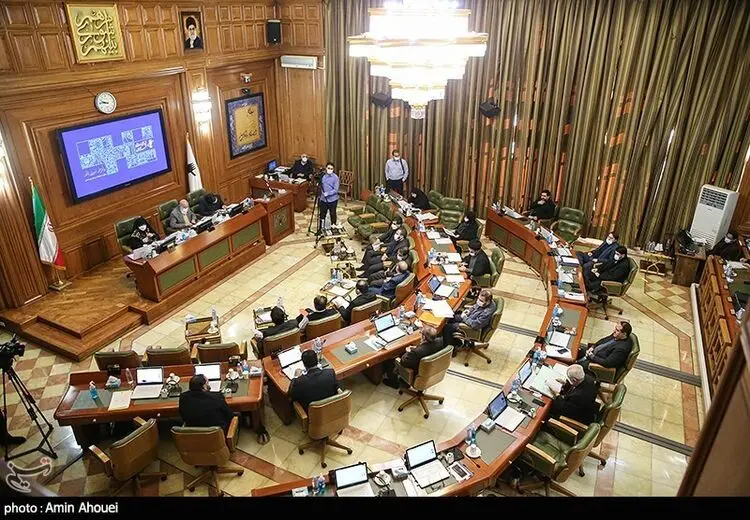  اعتراض عضو شورای شهر تهران به زاکانی: پله‌های برقی مترو سه سال است روغن کاری نشده