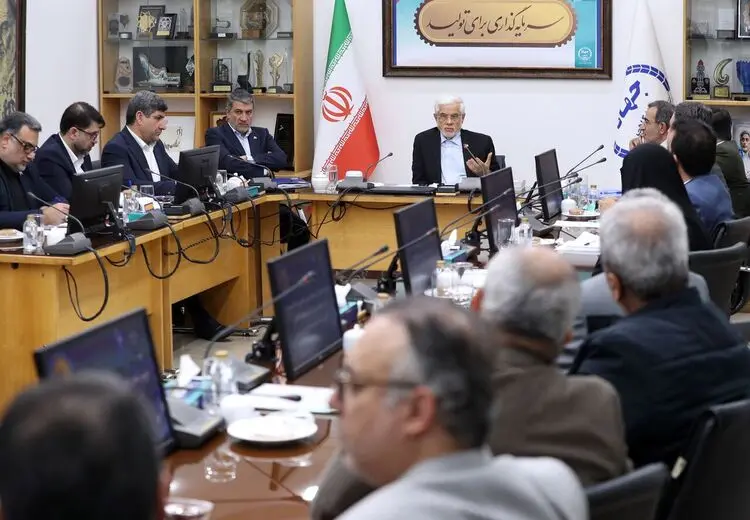 عارف: امروز نمی‌شود با شیوه‌های دهه ۶۰، گزینش انجام داد