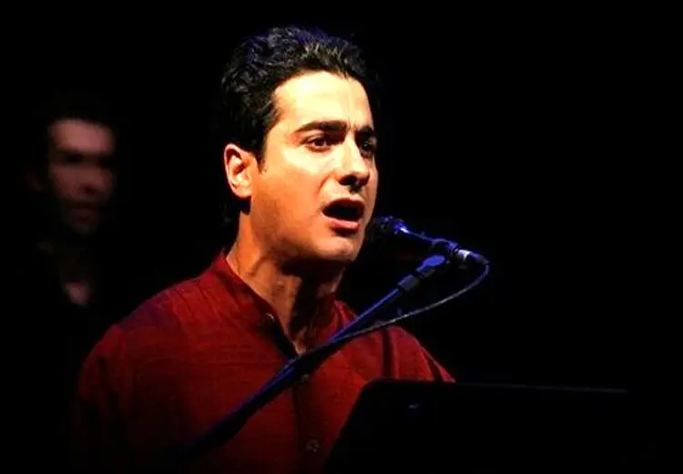 انتقاد از همایون شجریان: چرا به جای آنکه مانند پدر، دنبال موسیقی فاخرباشید،اسیر کارهای بازاری شدید؟