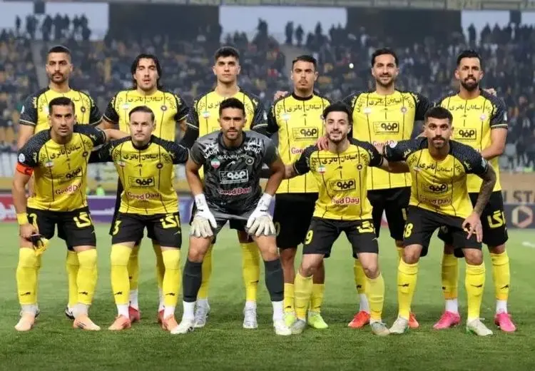 صدر جدول لیگ برتر فوتبال طلایی شد