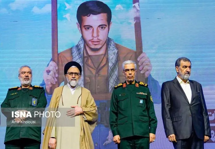چه کسانی در مراسم شهدای اطلاعات عملیات سپاه حضور داشتند؟