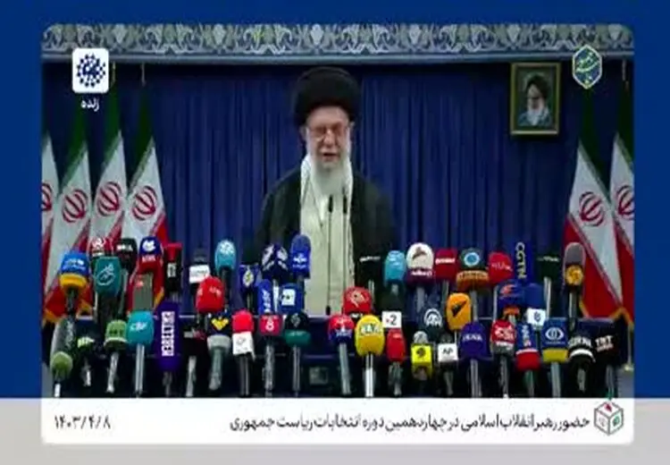 رهبر انقلاب: دوام و قوام و عزت و آبروی جمهوری اسلامی در دنیا متوقف به حضور مردم است + فیلم
