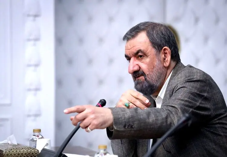 محسن رضایی:  مردم به هر کس که می‌خواهند رای بدهند، ولی به صحنه بیایند