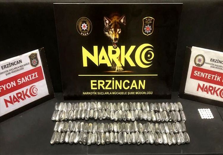 کشف یک‌ کیلو مواد مخدر در معده و روده یک ایرانی در ترکیه