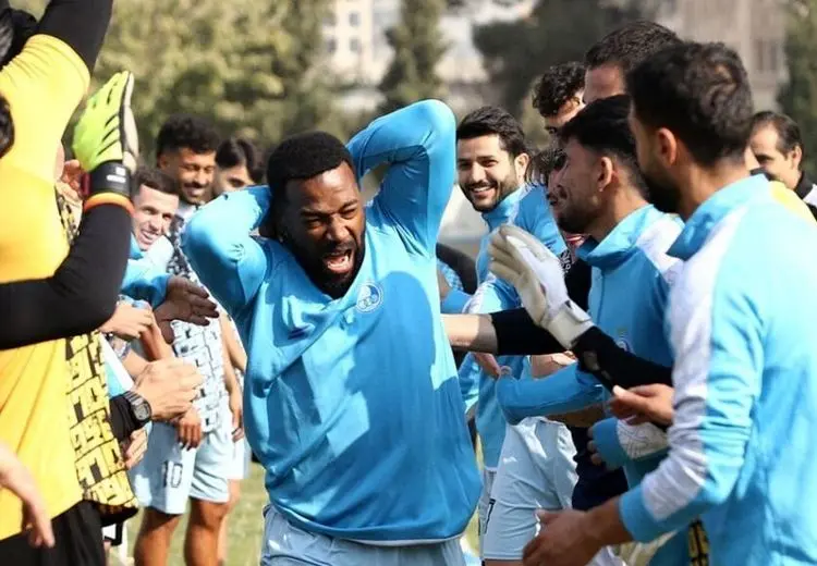 ستاره‌های استقلال حسابی کتک خوردند! + عکس