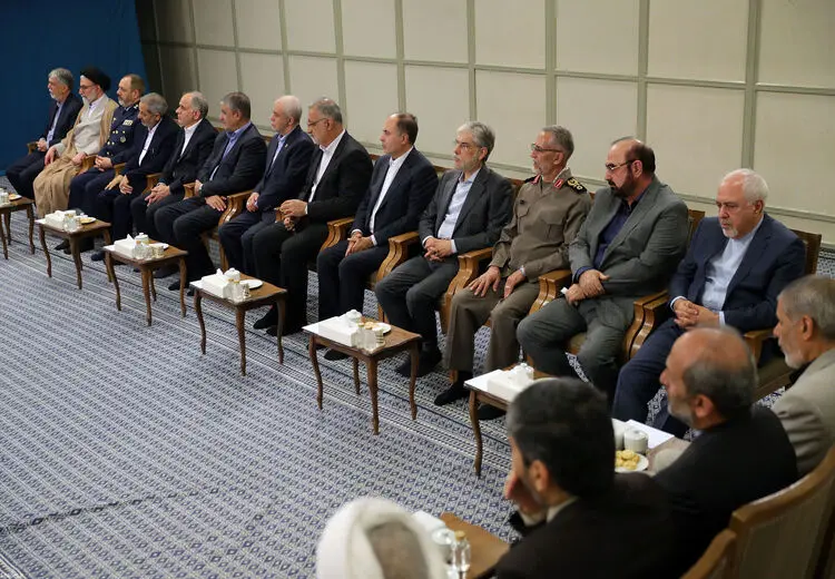 حضور ظریف در دیدار هیات دولت با رهبر انقلاب