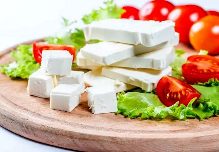 اگر این نشانه ها را در بدن دارید اصلا به پنیر لب نزنید