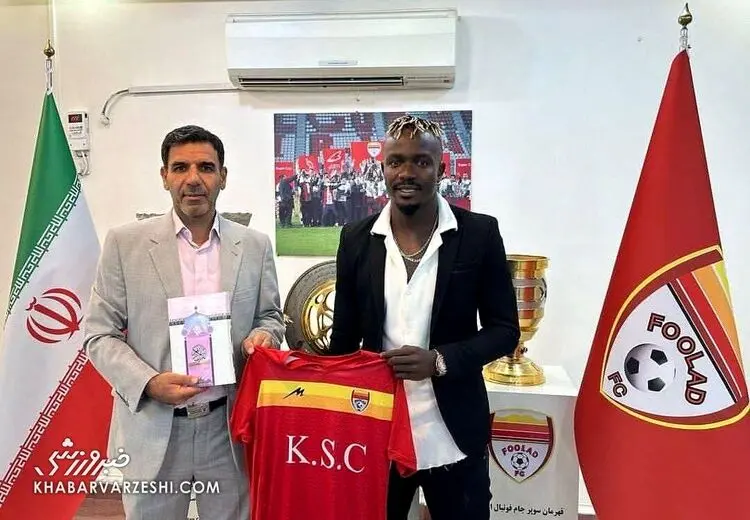 مهاجم سابق پرسپولیس و استقلال به فولاد پیوست