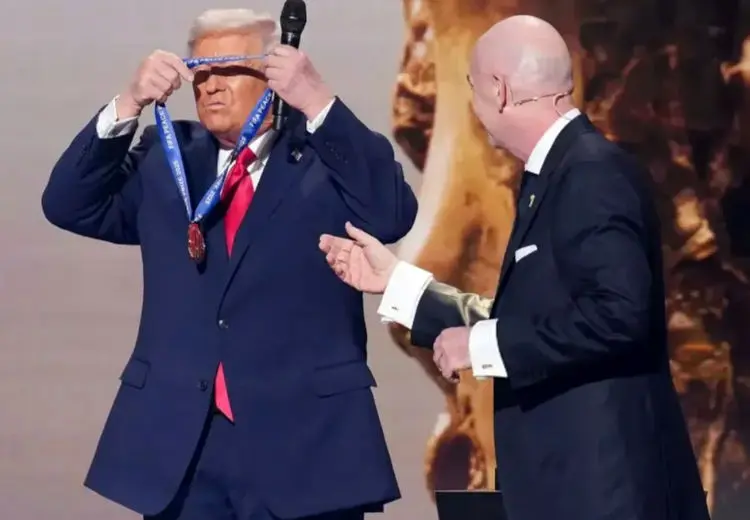 جایزه صلح زورکی به ترامپ رسید!