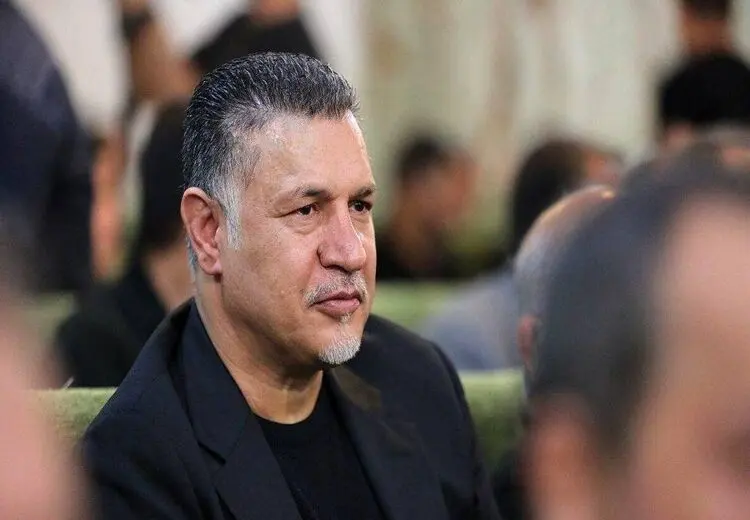 تازه‌ترین عکس از علی دایی  در کنار خواننده پاپ / عکس