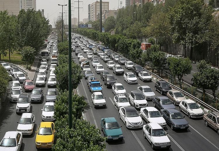 برنامه زاکانی برای حل معضل ترافیک اول مهر: پیاده بروید! + عکس