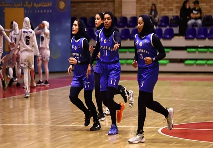 عضو آمریکایی باشگاه استقلال هنوز ایران را ترک نکرده است!