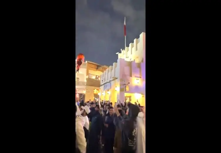 شادی مردم قطر بعد از قهرمانی تیم ملی فوتبالشان
