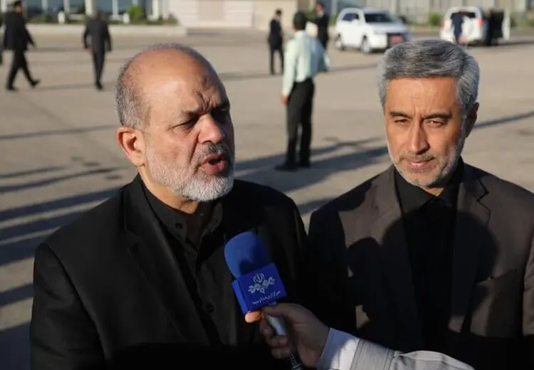 وزیر کشور: نیاز باشد به آن سوی مرز اتوبوس اعزام می‌شود​