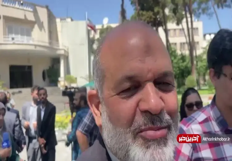 خنده وزیر کشور در پاسخ به اظهارنظر نمایندگان درباره معاونش (فیلم)
