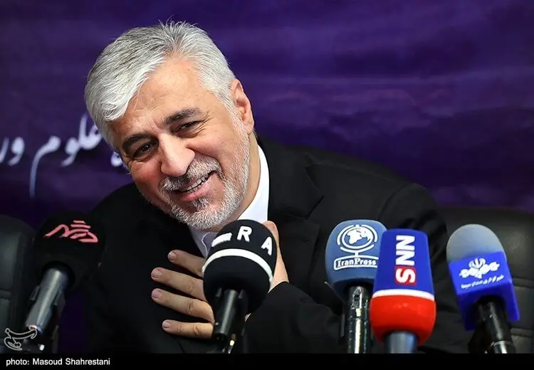 تکذیب کمک 150 میلیاردی به پرسپولیس/ وزیر ورزش: صندوق از این پولها ندارد