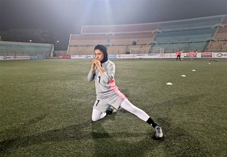 محدثه زلفی: پیشنهادات اغواگرانه بود ولی هیچ‌جا وطن آدم نمی‌شود