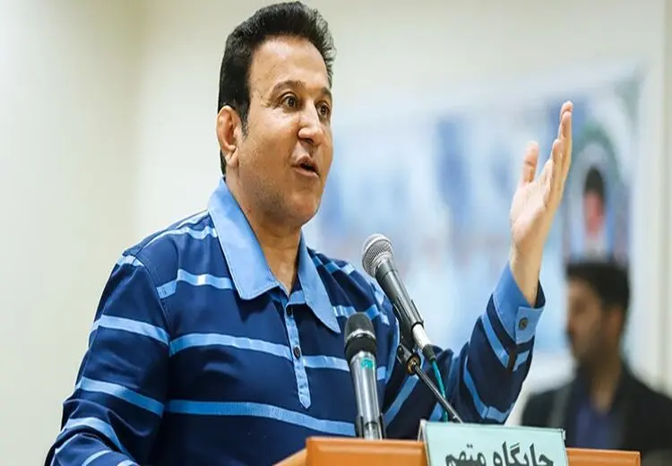 عکسی خاص از پولدارترین هوادار پرسپولیس!