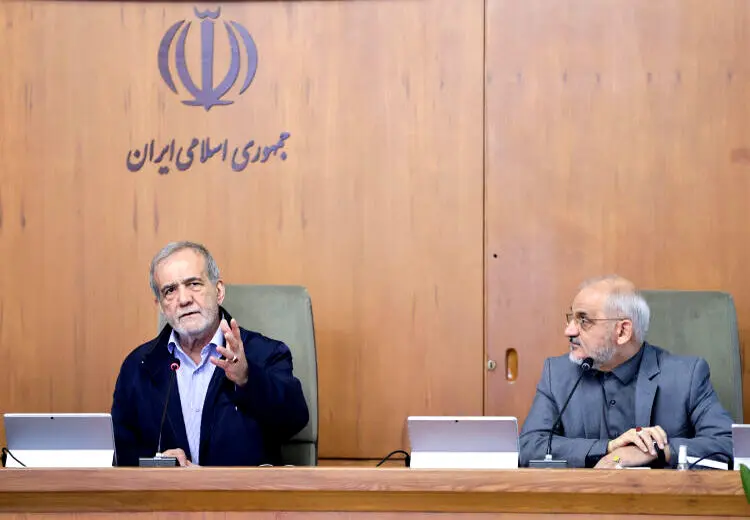پزشکیان: آمریکا با مشاهده ناتوانی رژیم صهیونیستی، ناگزیر به میدان آمد