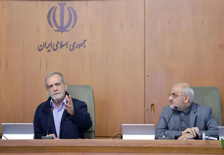 پزشکیان: آمریکا با مشاهده ناتوانی رژیم صهیونیستی، ناگزیر به میدان آمد