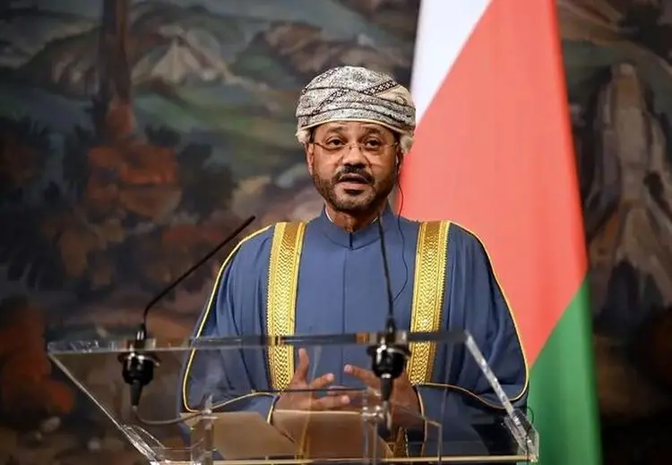 وزیر خارجه عمان: آمریکا و ایران مذاکره را ادامه دهند