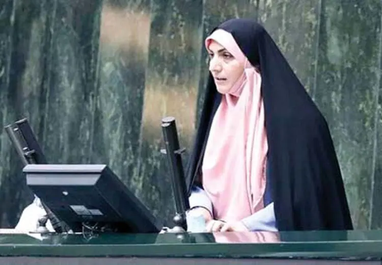 فشار به یک نماینده مجلس به خاطر مخالفت با فوریت لایحه عفاف و حجاب