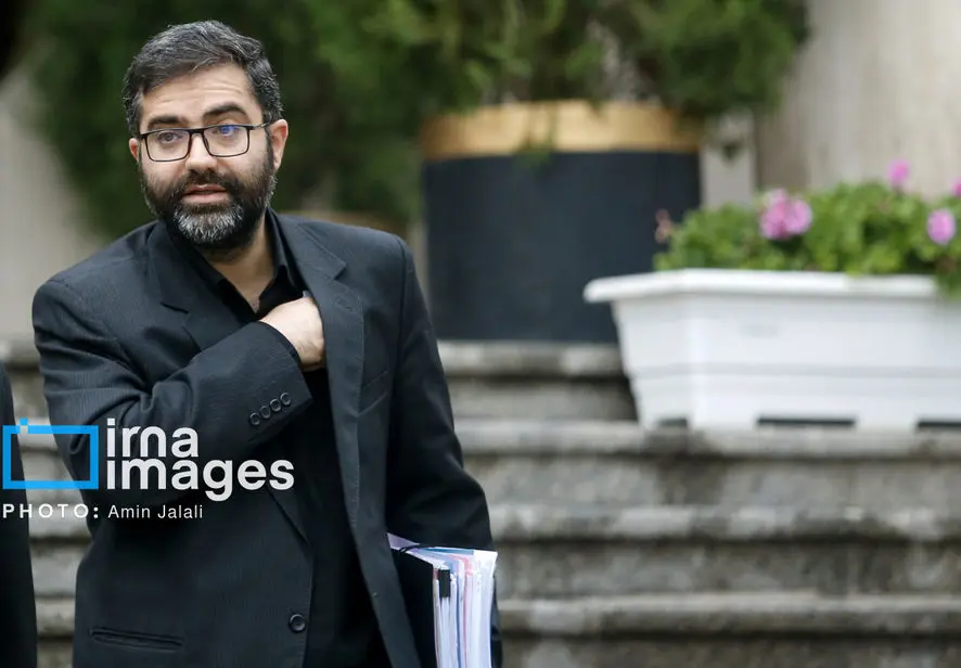 معاون پزشکیان: عملیات دیشب آمریکا در اصفهان برای «نجات خلبان» نبود/ ماجرا بعدا رو می شود، صبر کنید!