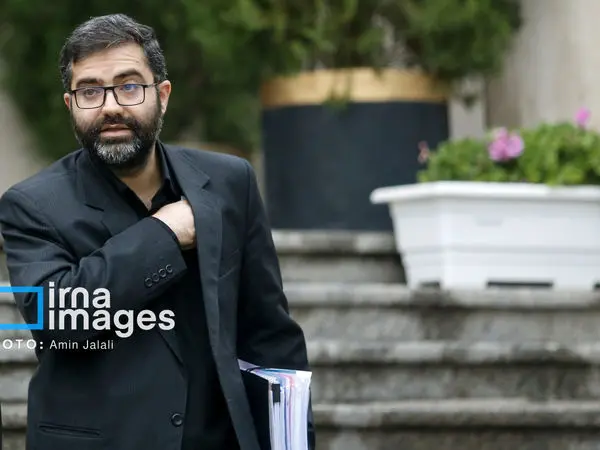 معاون پزشکیان: عملیات دیشب آمریکا در اصفهان برای «نجات خلبان» نبود/ ماجرا بعدا رو می شود، صبر کنید!