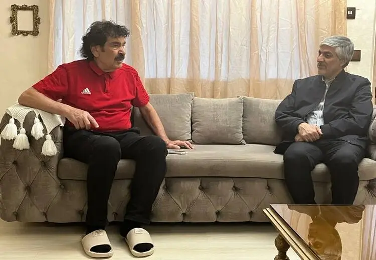 عیادت وزیر ورزش از پیشکسوت پرسپولیس