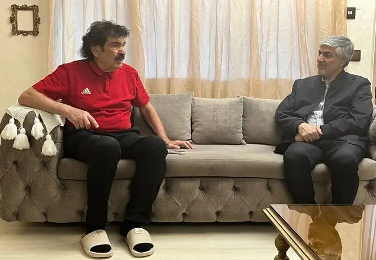 عیادت وزیر ورزش از پیشکسوت پرسپولیس