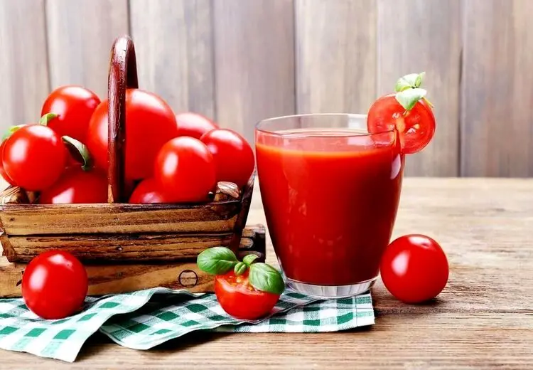 آب گوجه فرنگی بنوشید تا وزن کم کنید و پوستی درخشان داشته باشید