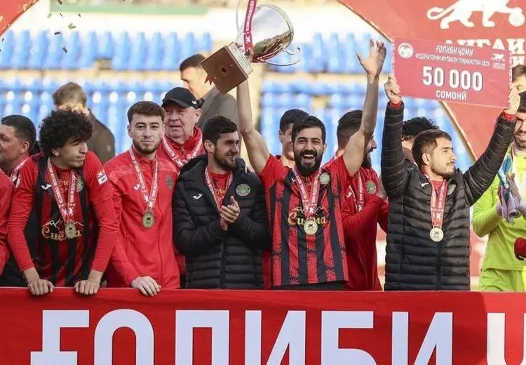 قهرمانی هافبک پرسپولیسی با استقلال تاجیکستان