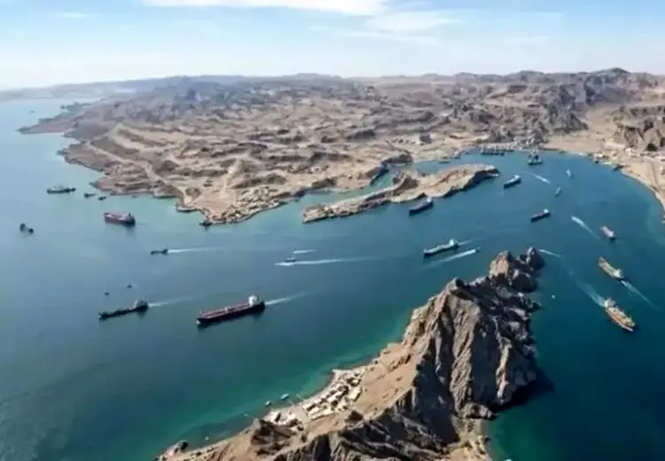 ادعای سنتکام درباره عملیات در تنگه هرمز