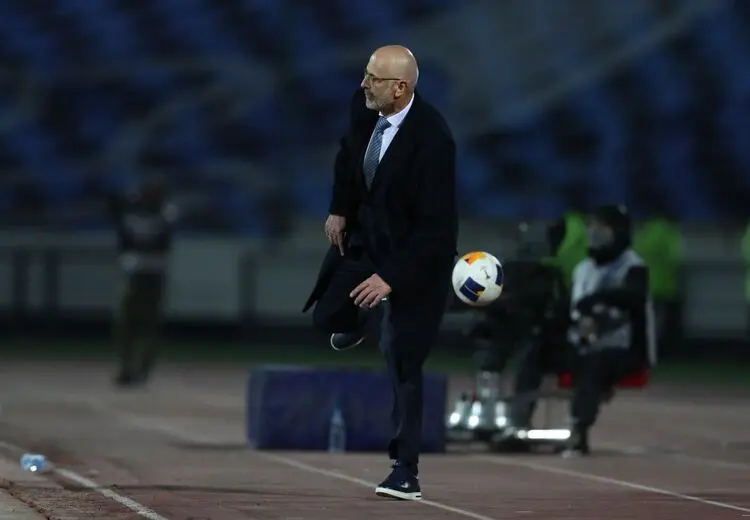 دردسر بزرگ برای سرمربی استقلال  !