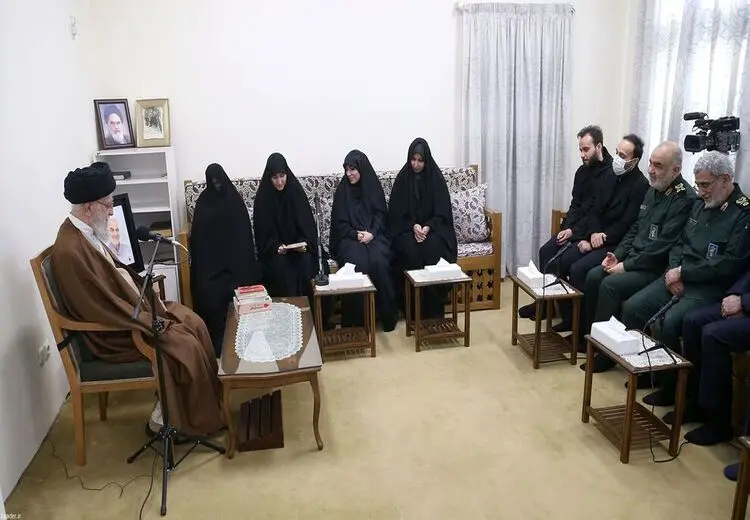 رهبر انقلاب در دیدار با خانواده شهید سلیمانی چه گفتند؟ + عکس