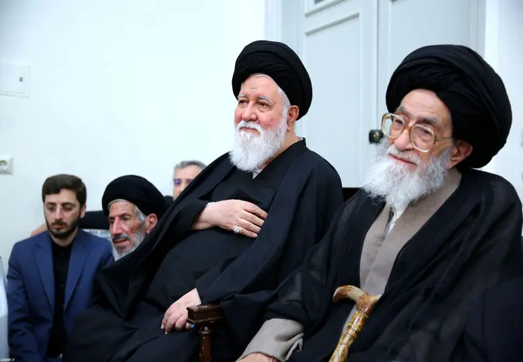 علم‌الهدی: هنوز هیچ عاملی برای سقوط بالگرد رییس جمهور شهید شناسایی نشده
