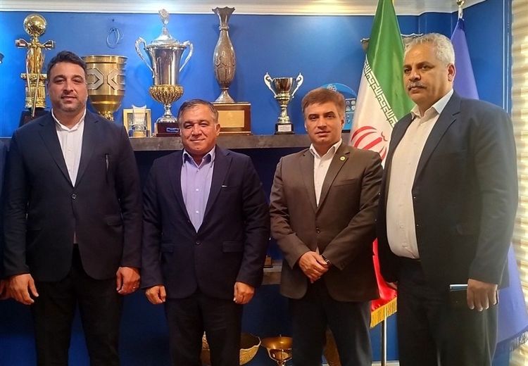 جلسه علی تاجرنیا و احسان حدادی برای ورود باشگاه استقلال به لیگ دوومیدانی