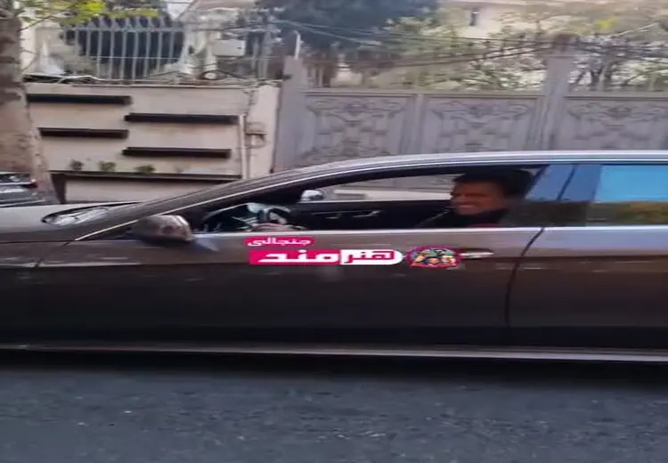  شکار حامد آهنگی با مرسدس بنزش در تهران