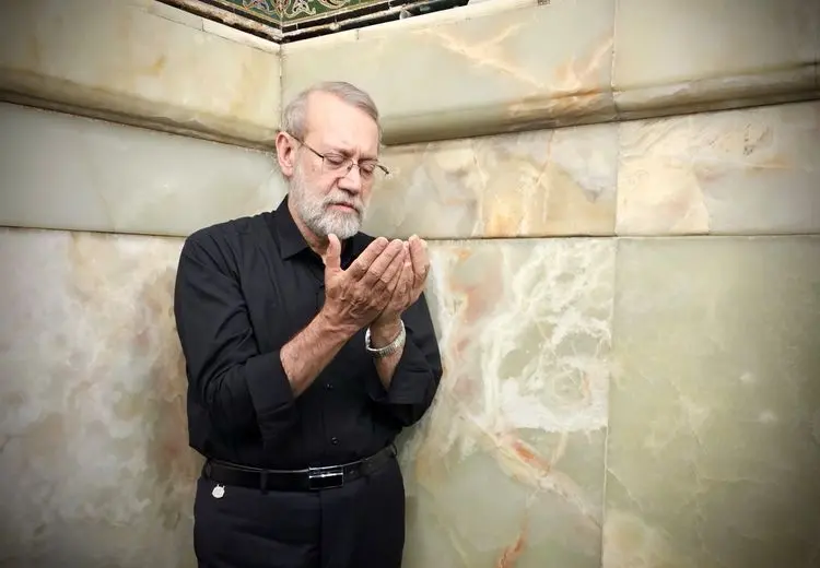 فرزند علی لاریجانی: پدرم آگاهانه مسیر شهادت را انتخاب کرد