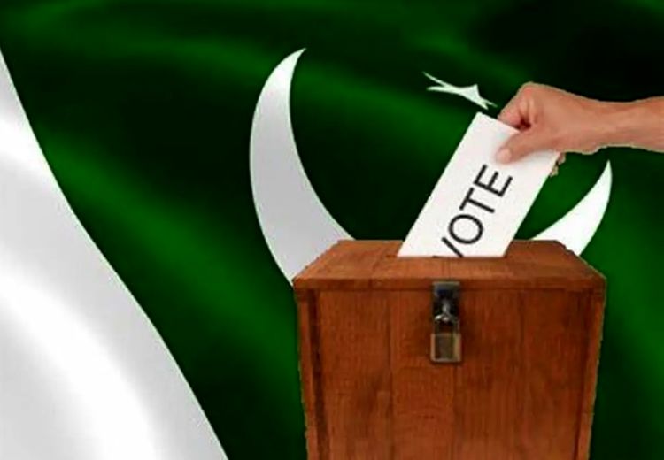 چند درصد از نامزدهای انتخابات مجلس در پاکستان، زنان هستند؟