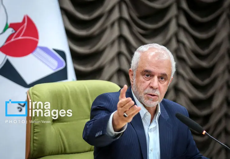 علت رفتن معاون پزشکیان از بنیاد شهید چه بود؟ دو تابعیتی بودن خانواده‌اش یا استعفای اعتراضی؟