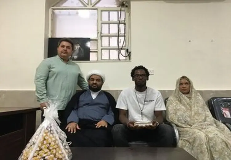 یک جوان نیجریه در بندر ماهشهر مسلمان شد + عکس