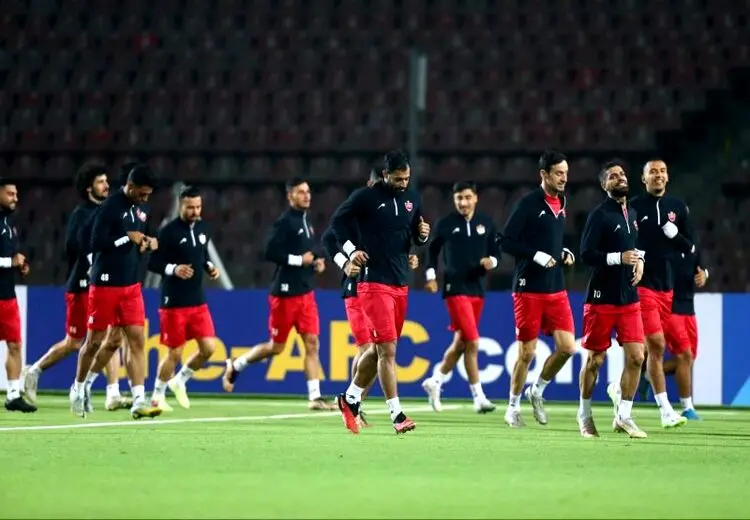 رضایت پرسپولیس از چمن مصنوعی  
