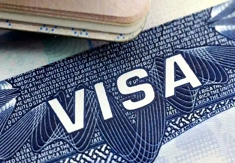روسیه به ایرانی‌ها ویزای فوری می‌دهد