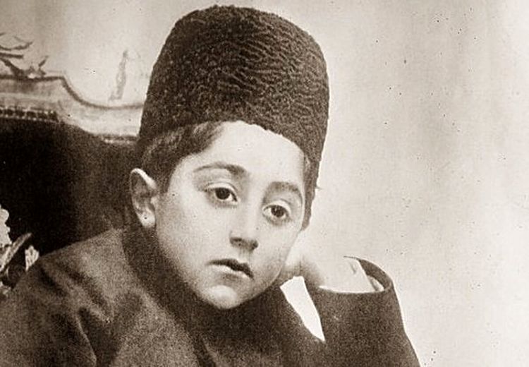تصاویر ناب از نوزادی آخرین شاه قاجار